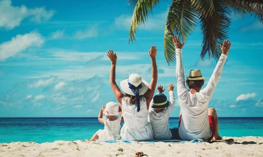 Κοινωνικός Τουρισμός: 30 εκατ. ευρώ για τις διακοπές των Ελλήνων